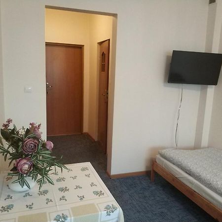 Hotel Mark Marki  Extérieur photo
